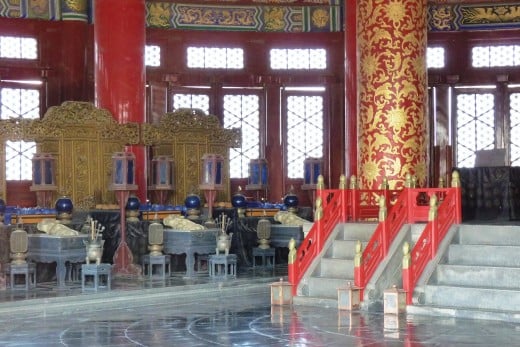 4 b) The interior of The Temple of Heaven building