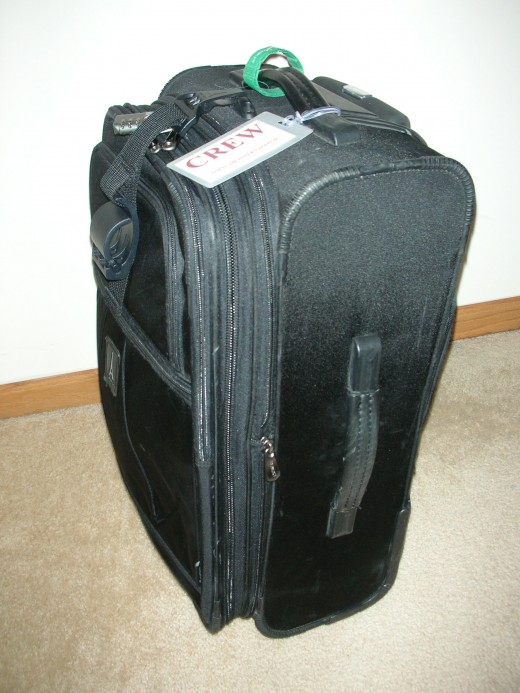 My 22" travelpro with expandible gusset zipped closed.