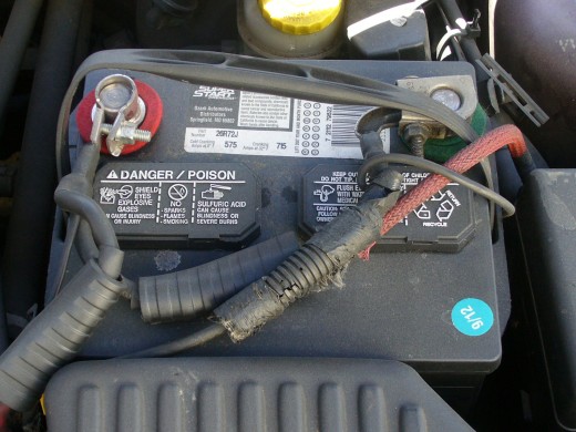 Can a 12 volt car battery kill?
