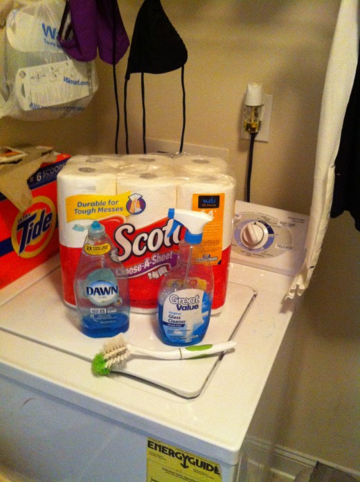 Cleaning supplies needed: liquid dish soap, glass cleaner (optional), paper towel, dish scrubber