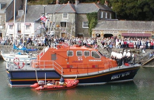 What to do in Cornwall in July: Padstow Harbour Day