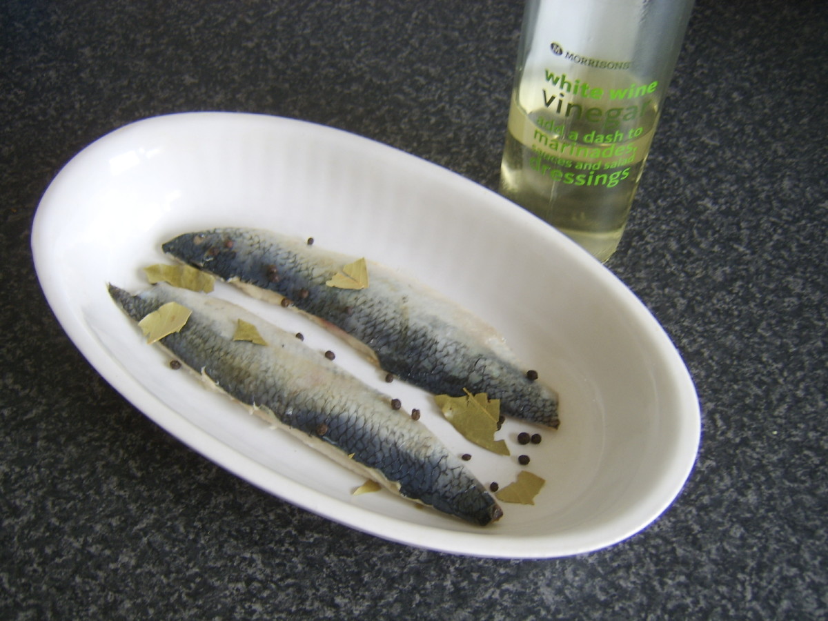 Marinating herring fillets