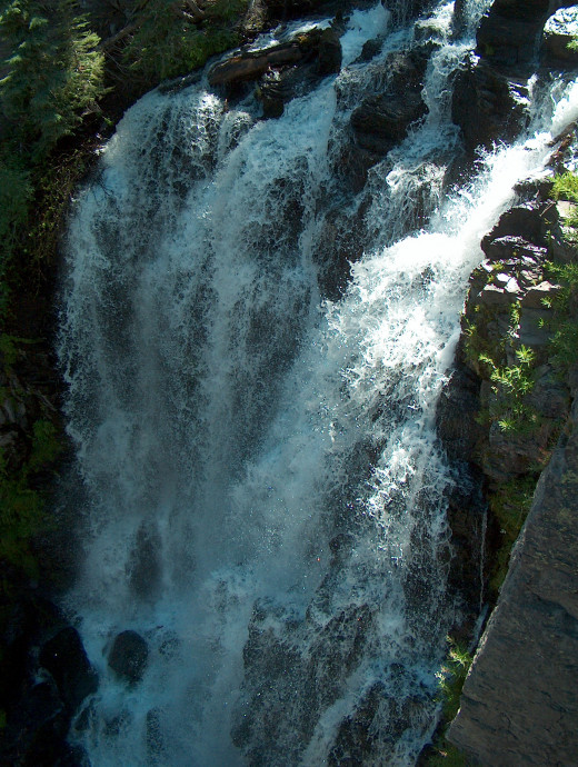 Kings Creek Waterfall