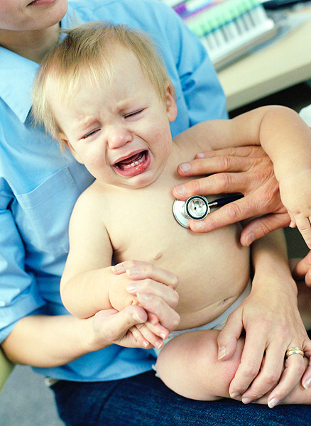 Whooping cough treatment in infants