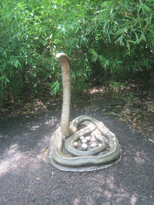 Boa statue