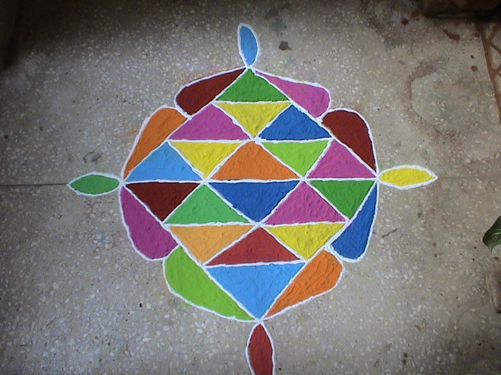 Traditional Indian Art, Colourful Indian Rangoli : How to draw Rangoli