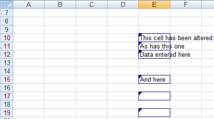 How Excel highlights cells with tracked changes in Excel 2007 and Excel 2010.