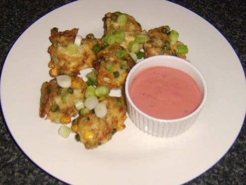 Mackerel fish pakora is served with homemade pakora sauce