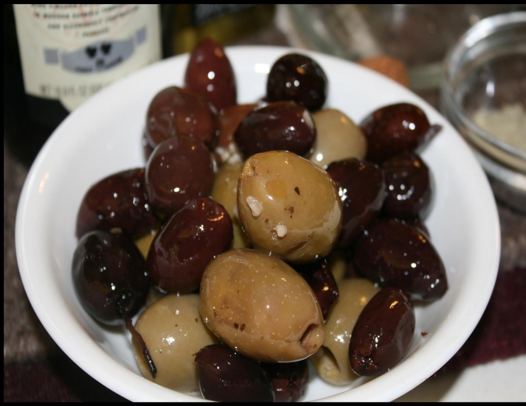 Olive Types and How to Select Olives at the Grocery Olive Bar HubPages
