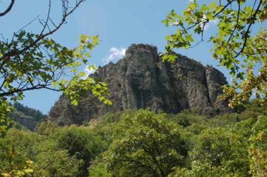 Rock outcropping seen from Wind Cave trail