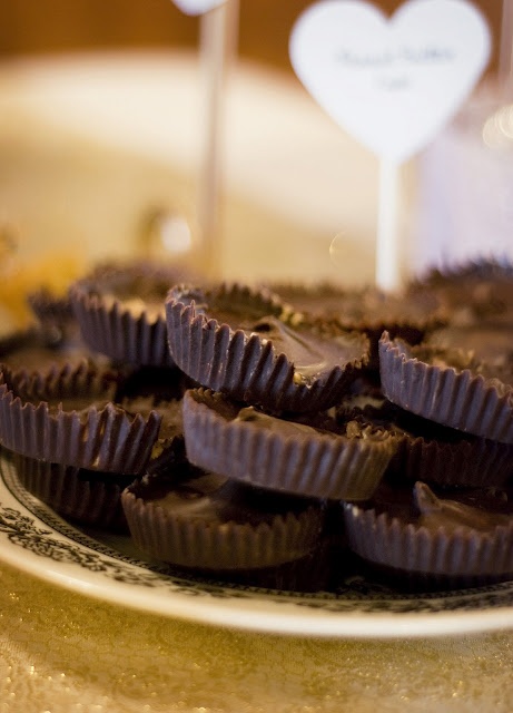 Here we have delicious homemade peanut butter cups. These are so delicious and I wouldn't be scared to bet you that you can't eat just one. 