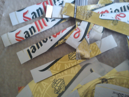 Strips of decoupage paper.