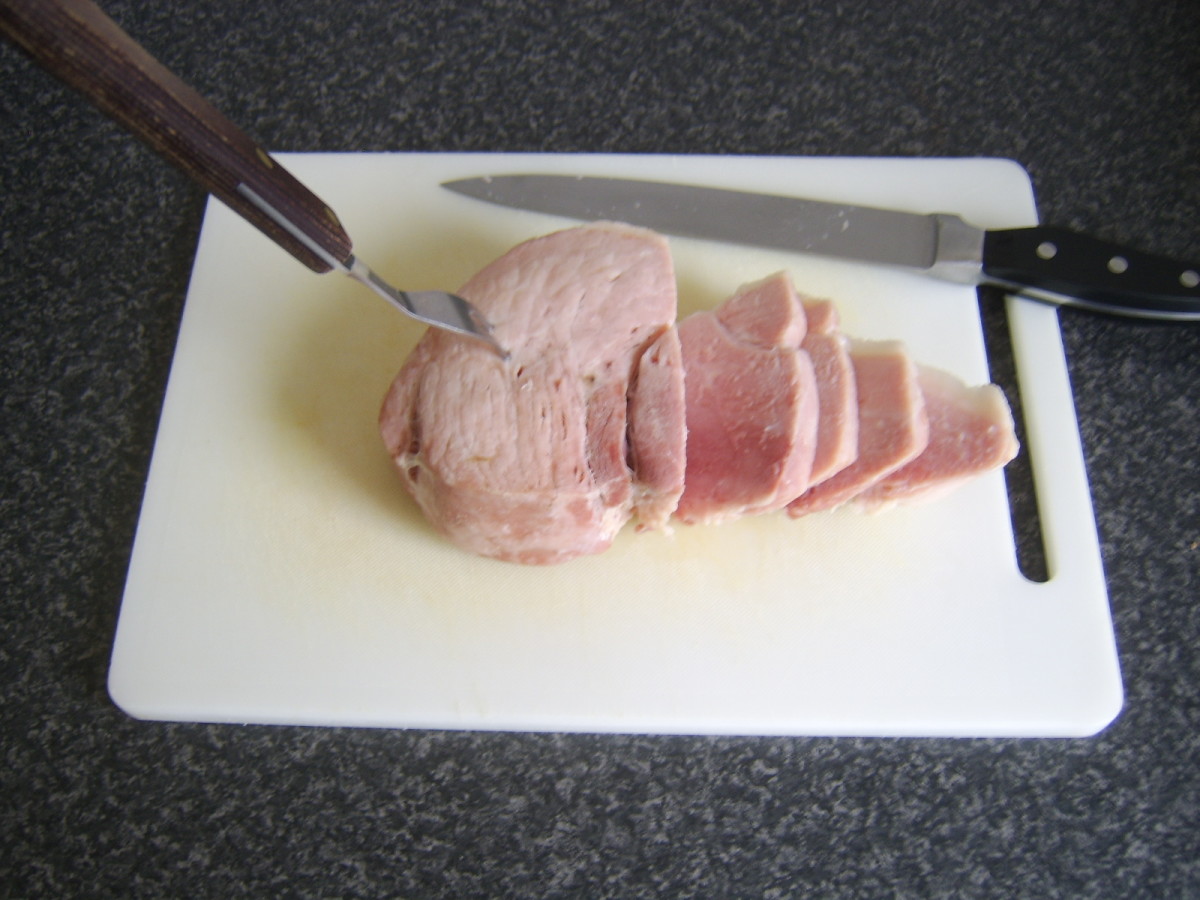 Carving boiled ham