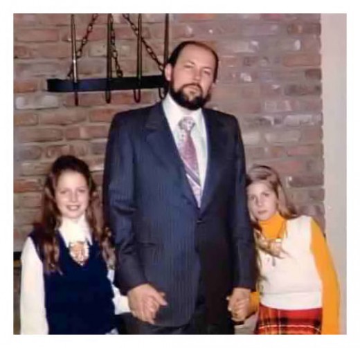 Richard Kuklinski with his two daughters