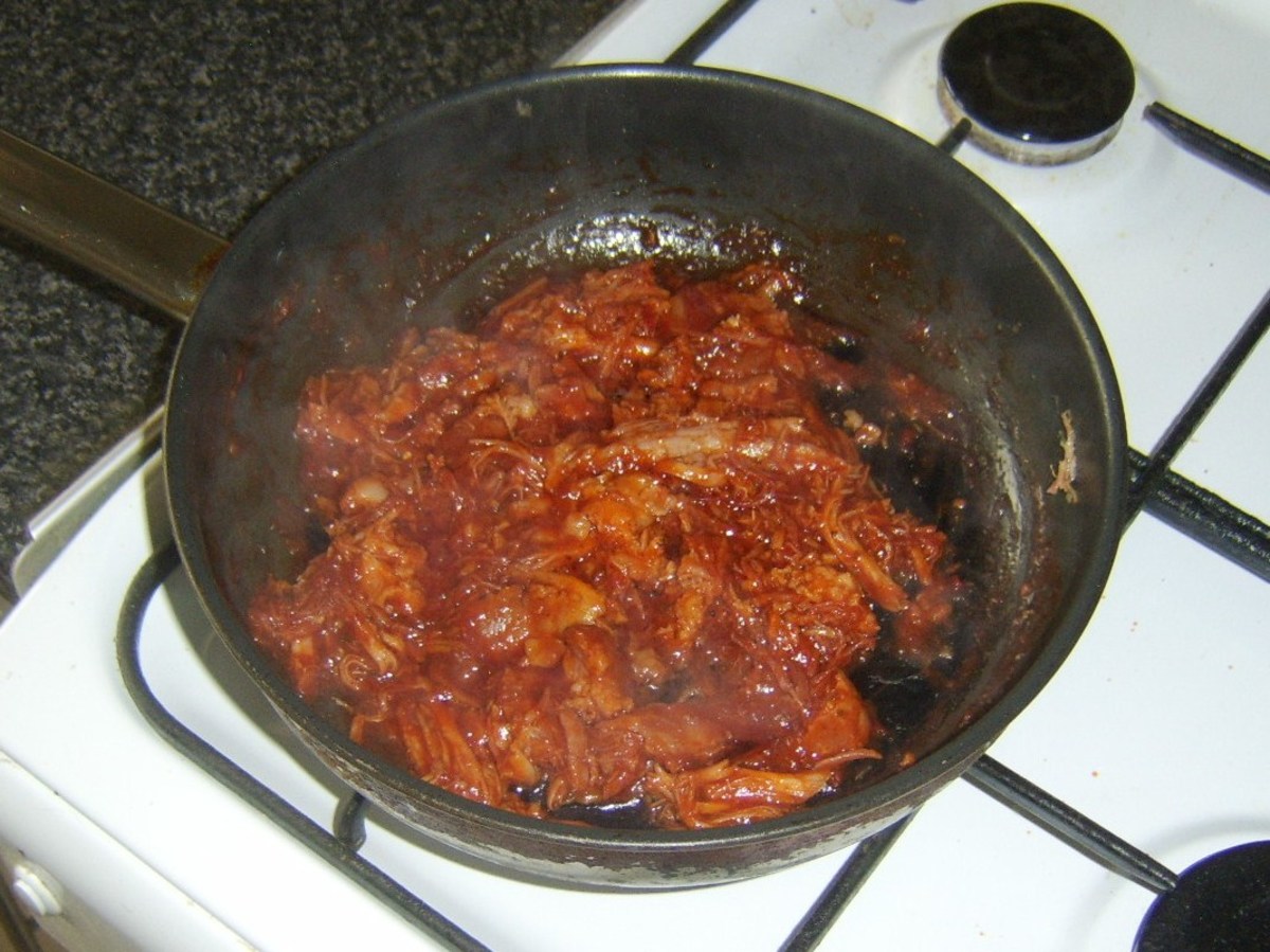 Shredded ham in spicy szechuan tomato sauce