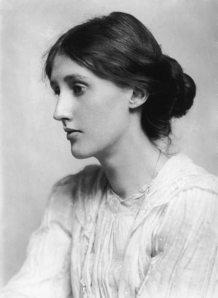 Virginia Woolf in her early 20s