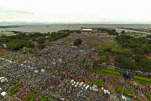 The million people rally in Manila to oppose the pork barrel fund endorsed to politicians but has been misused