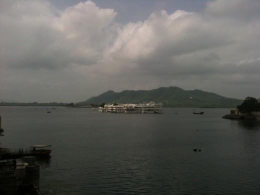 City Palace Udaipur, Rajasthan - Nestled in the heart of Lake Pichola.