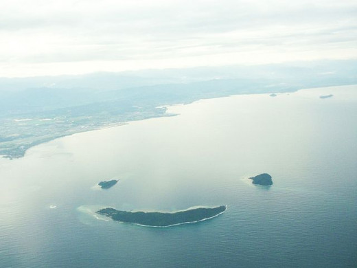 Aerial view of Manukan, Mamutik and Sulug Islands of the Tunku Abdul Rahman National Park, Sabah
