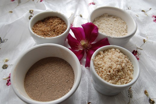 Ground Almonds, Oats, Linseed and Rhassoul Clay