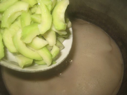 Adding the guava pulp