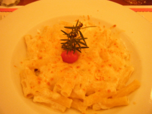 The 'fancy' mac and cheese at Chefs de France.