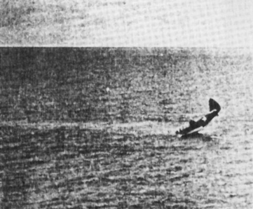 A US Torpedo plane forced to ditch in the ocean during the battle of Midway