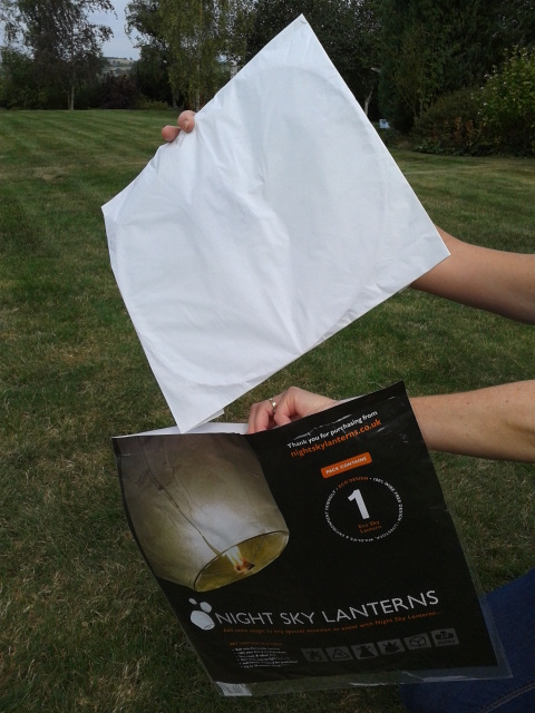 Remove the sky lantern from the packaging.