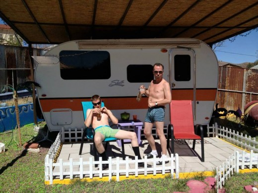 Doug Stanhope (on right) in his natural state