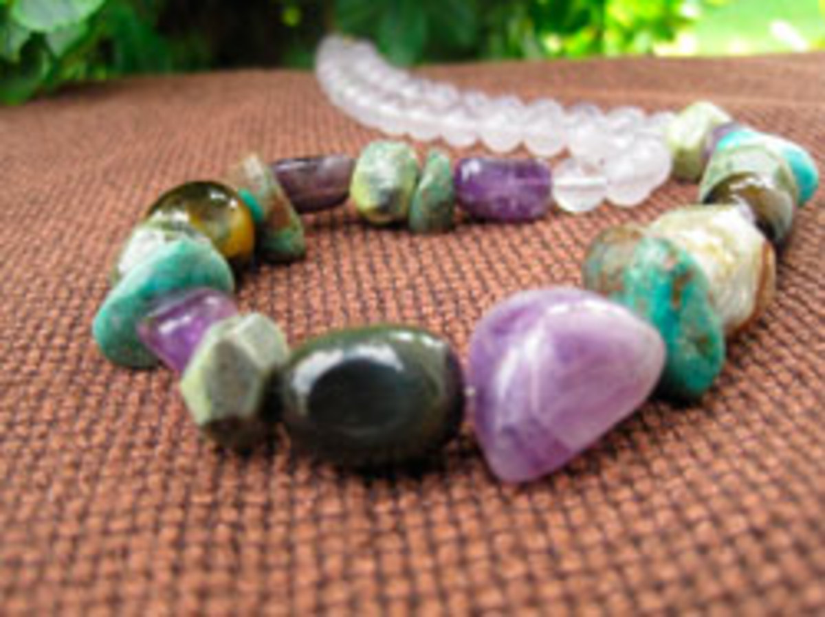 Gemstone beads suit natural colour combinations. Purple gemstone beads such as amethyst combine well in chunky styles. 