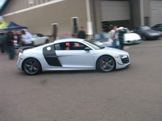 R8 GT