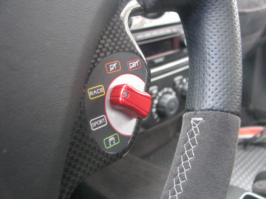 Manettino dial