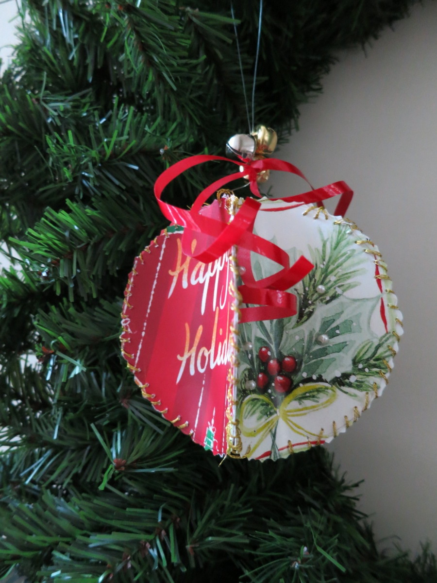 DIY Craft Decoration: How to Make Christmas Ornaments from 