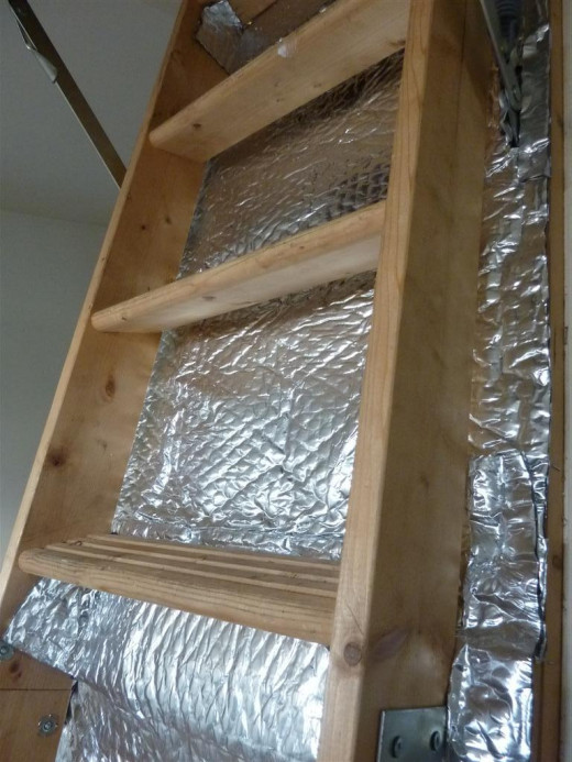 Loft hatch insulated with bubble insulation