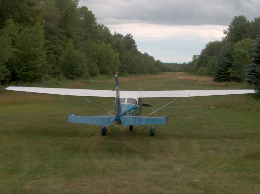 Cessna 172 on grass strip