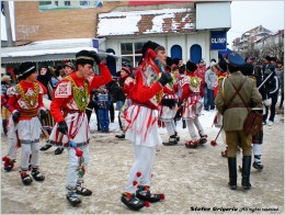 Chinese parade cards traditions years dragon dance New Year’s Traditions Around the World