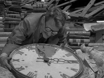 Burgess Meredith as Henry Bemis