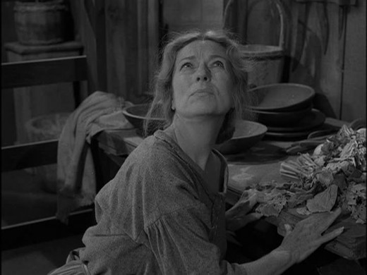 Agnes Moorehead as "Woman"