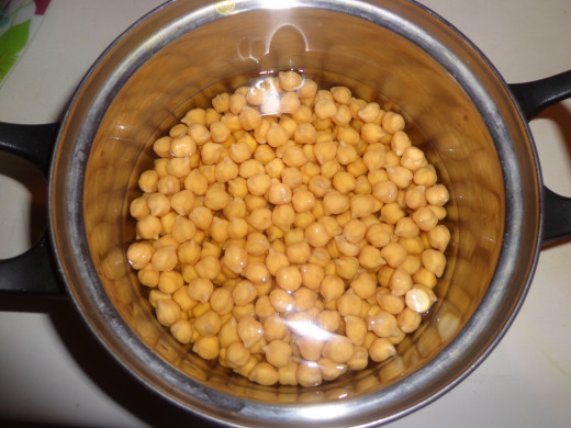 Chickpea soaked in water