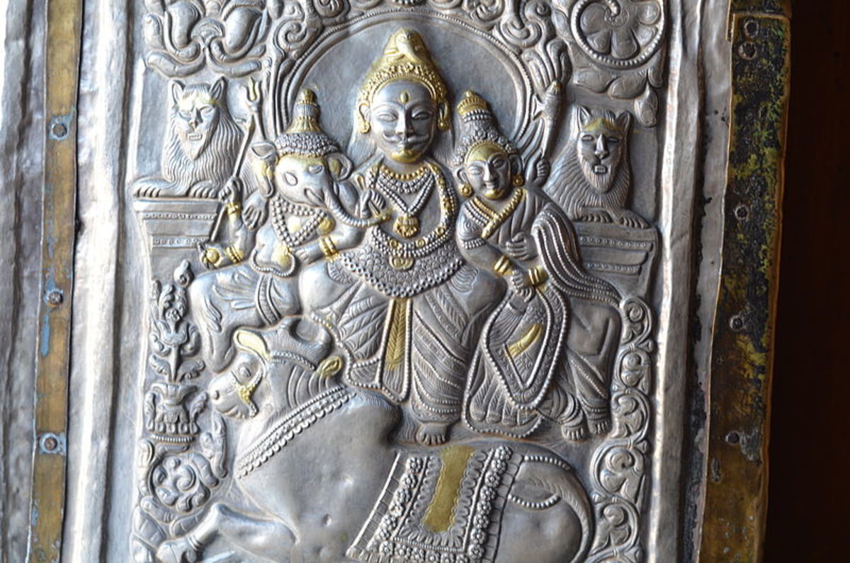 Lord Siva'nn ailesi, Shinla'daki Sarahan'daki Bhimakalui tapnann giri kapsnda - Repousse teknii