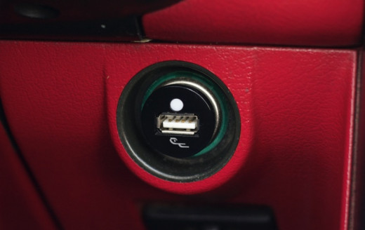 flush car charger