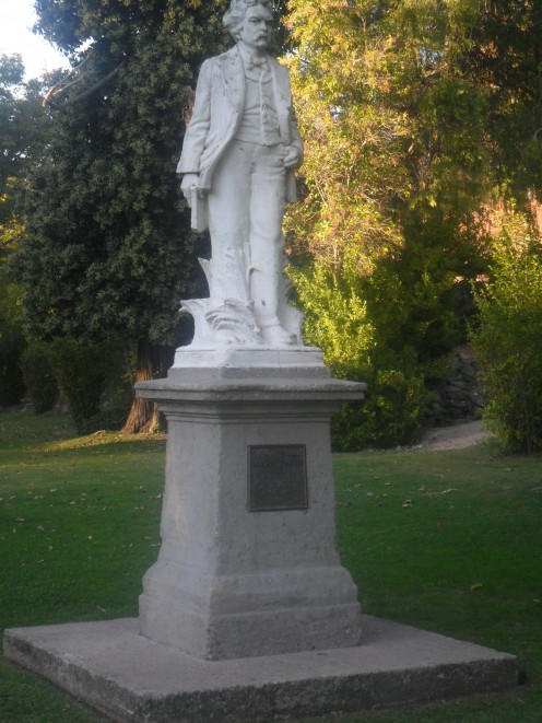 Mark Twain Statue in Angels Camp Park