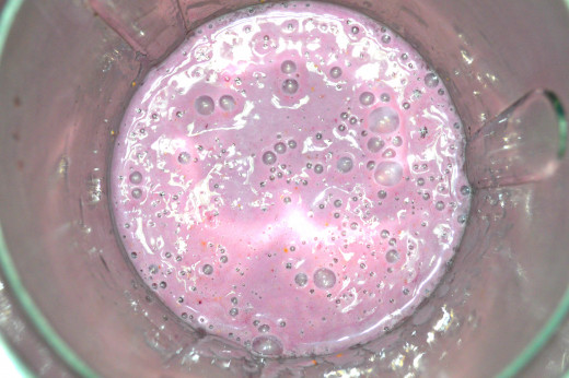 All blended up! Doesn't it look gorgeous! Such beautiful colours are possible in natural food! Mmm...I'm going to enjoy slurping down those bubbles.
