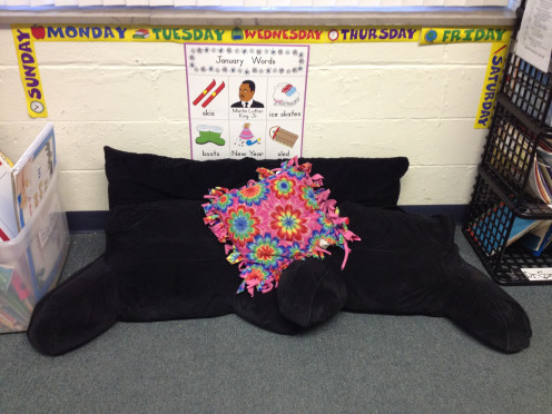 Cushions in the reading corner 