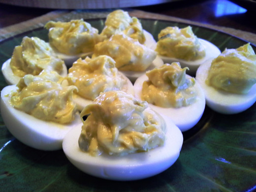 Easy Peasy Creamy Deviled Eggs