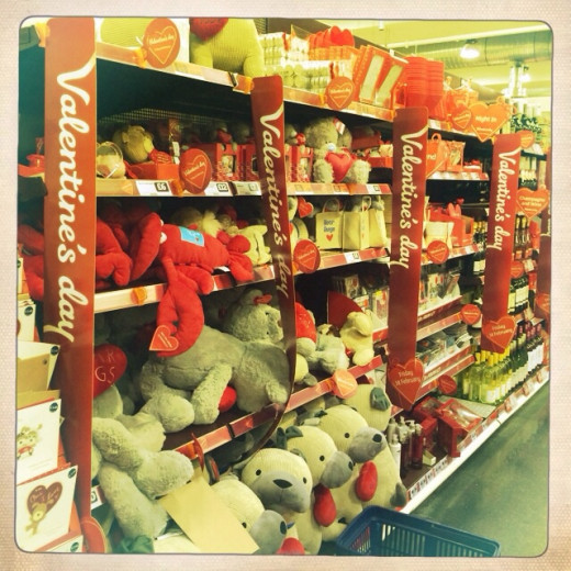 A great selection of stuffed toys, chocolate roses and love heart garlands all at very reasonable prices from Sainsburys