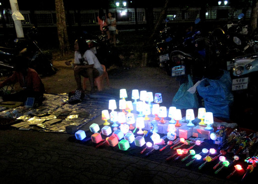 Visitors to Bangkok might appreciate a guide to the many night markets to explore...