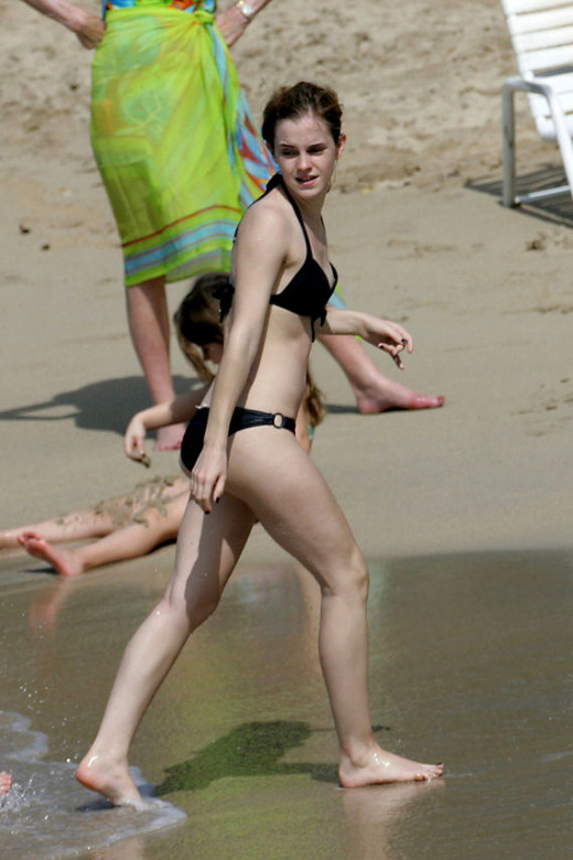 Emma Watson (from Harry Potter movies) getting free vitamin D from sunlight while earthing or grounding.