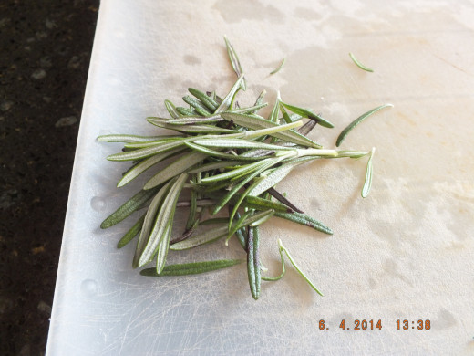 Fresh rosemary works best in this recipe but you can use dried, too!