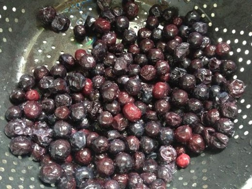 If using frozen blueberries like I am, make sure they are completely thawed.  You'll want to rinse off your berries no matter if you are using fresh or frozen and pat them as dry as you can without smashing the berries.